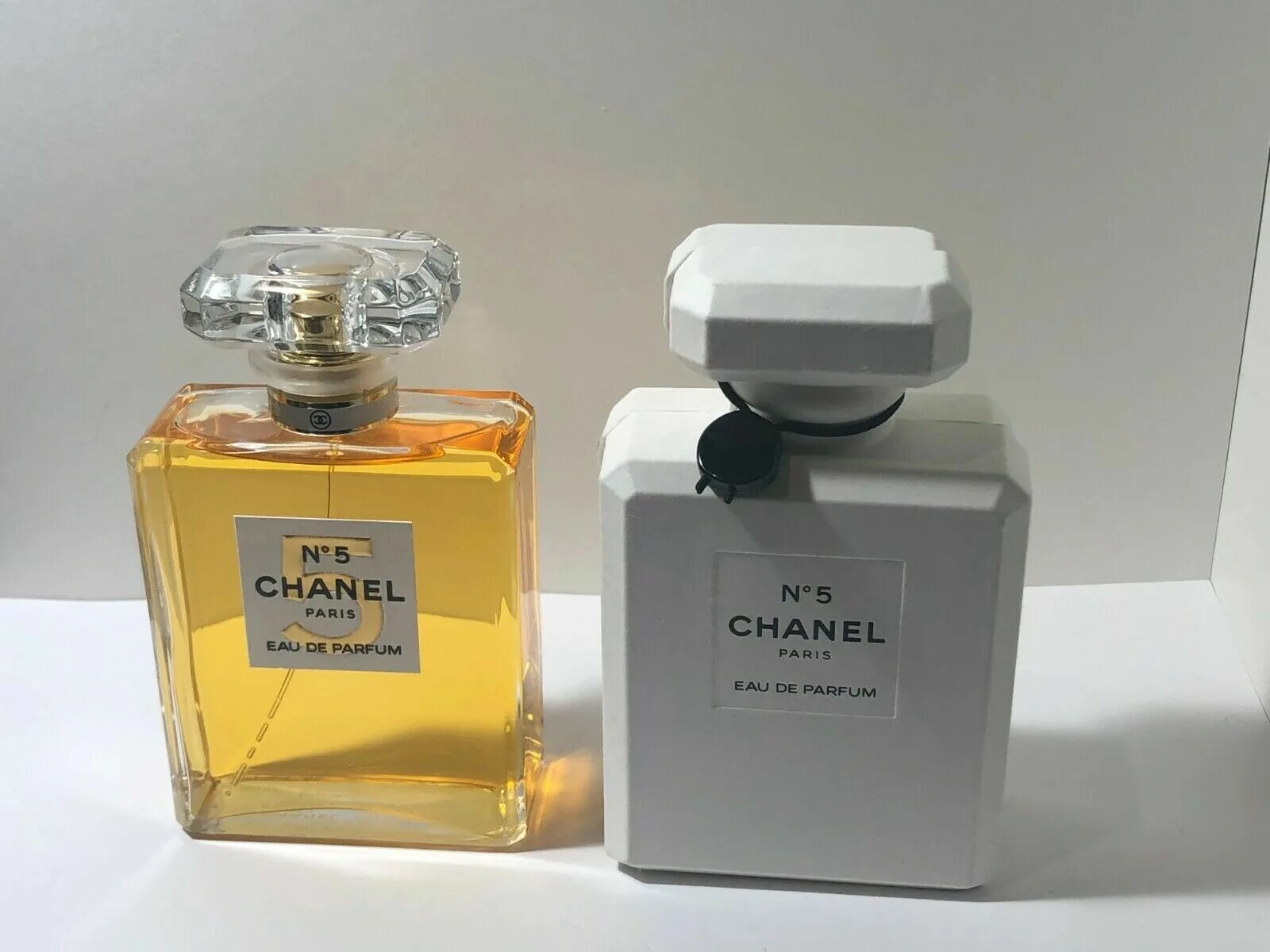 Coco mademoiselle chanel travel. Chanel no 5 l'eau red edition. Lovali excellent духи. Cavalli uomo silver essence. Bag chanel limited.