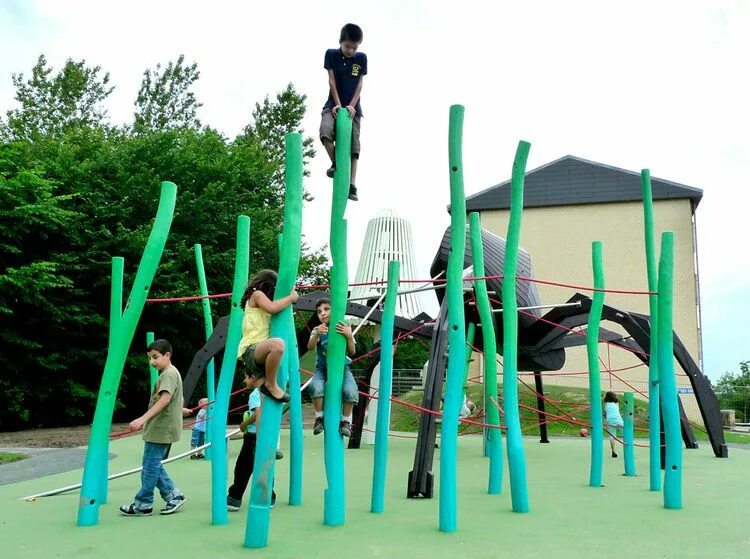 Под playground