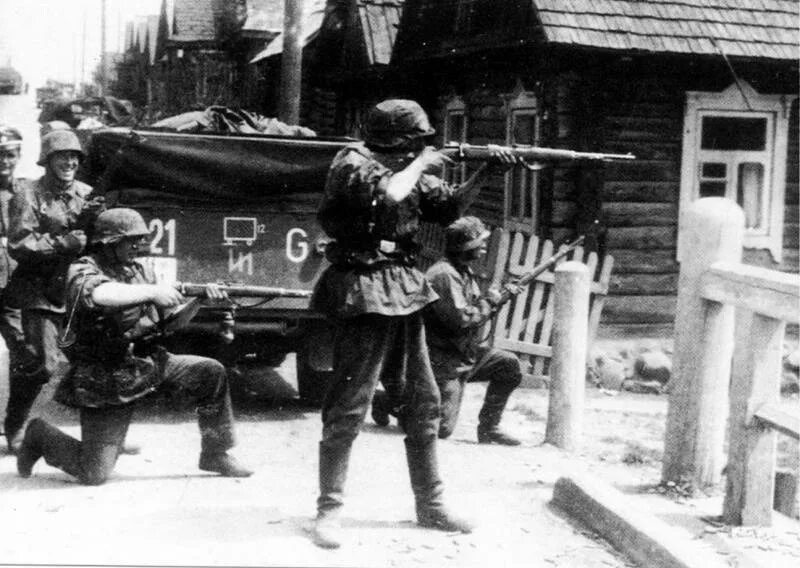 Смерть рашистким оккупантам. Немецкие завоеватели. Немецкие завоеватели. Немецкие завоеватели. Солдаты вермахта 22 июня 1941.