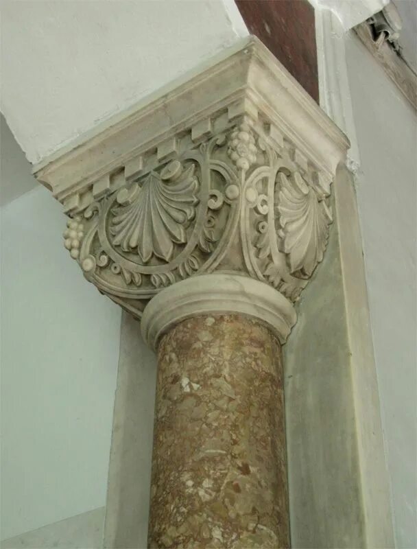 Turned columns