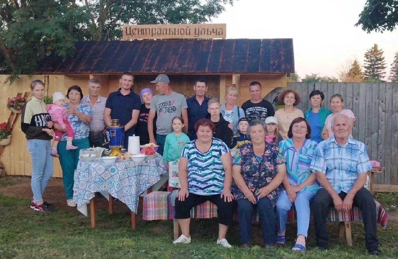 Роддом Игринский район. Центральная площадь Игринский район. Село чумой Игринского района Удмуртия.