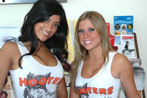 sexy, girl, uniform, tank, boobs, Florida, top, Hooters, International, Hol...