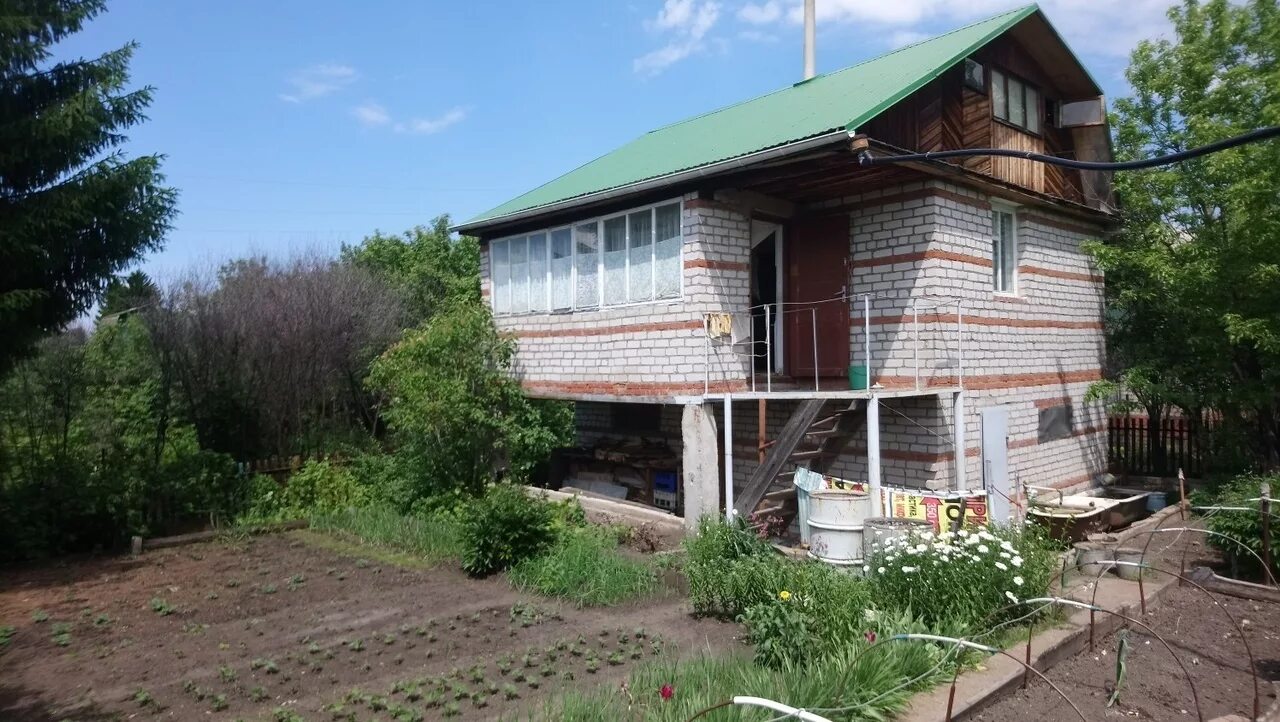 Дача в коллективном саду. Домик в коллективном саду. Садовые домики в коллективном саду. Сад в Уфе. Авито мантурово купить дом