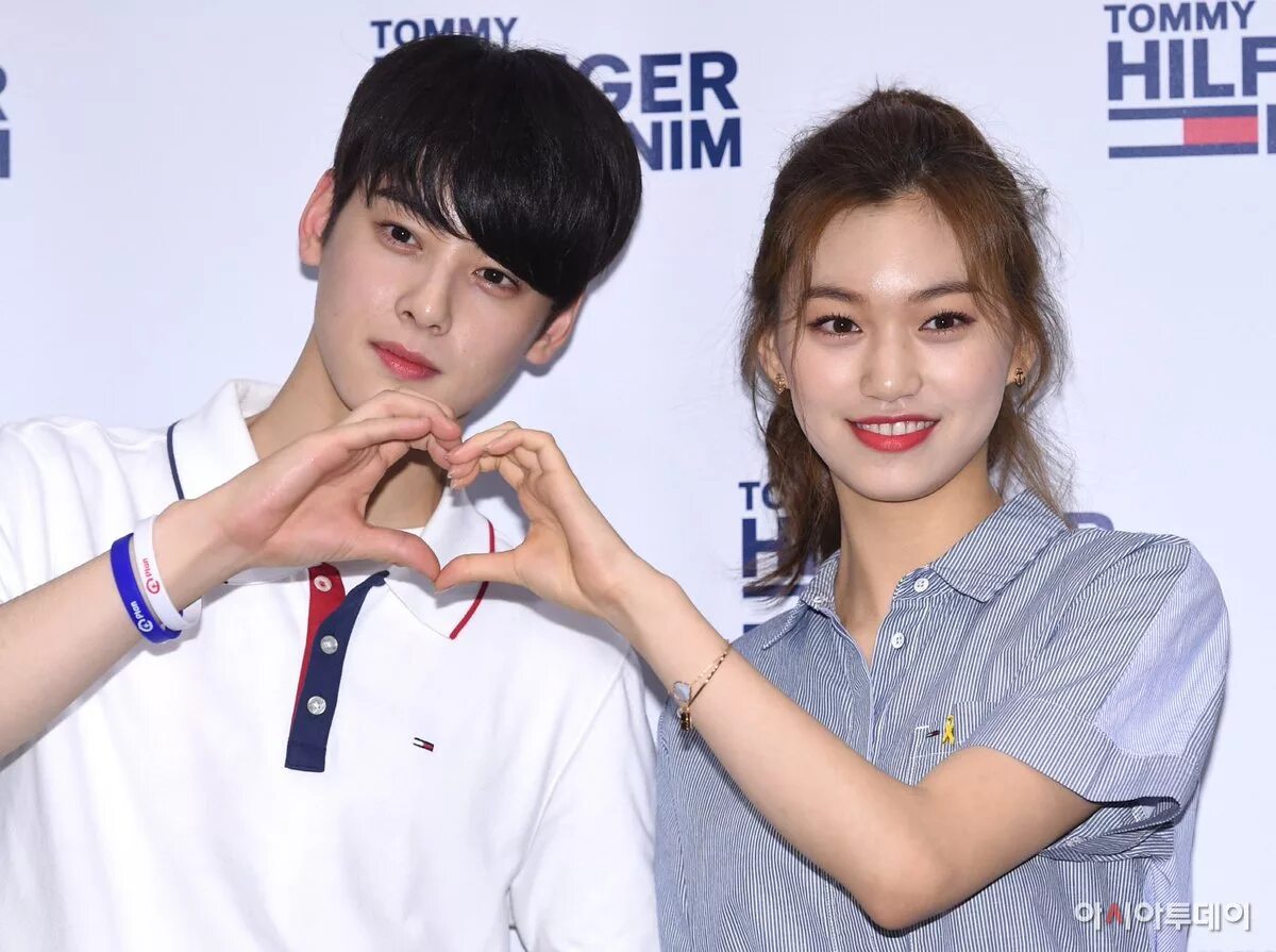 Чха ын-у. Дженни с чха ын у. Ча ыну и его девушка. Чха ын у и его девушка 2020. Чха ын у с девушкой.