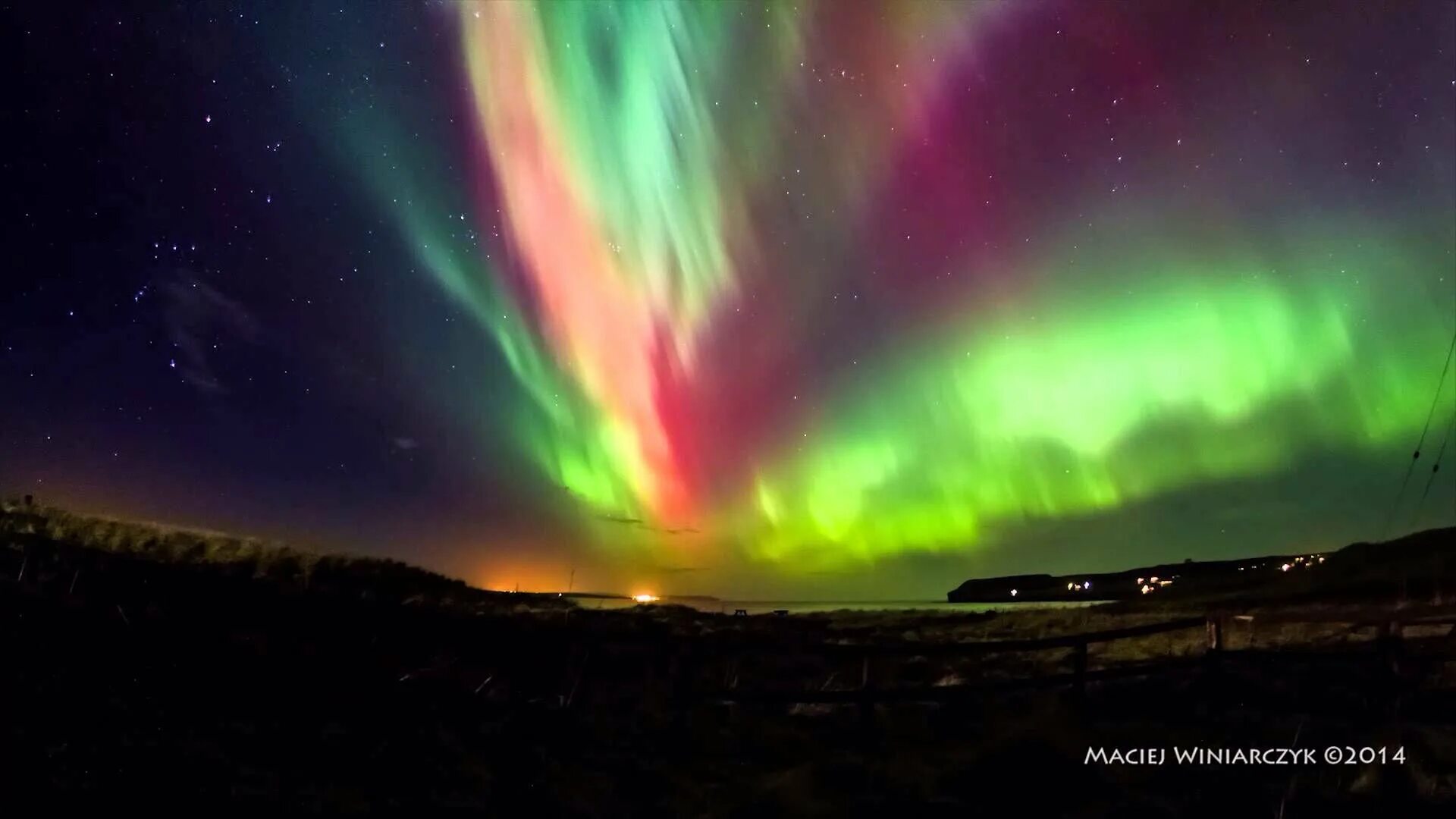 Красный явления природы. Aurora Borealis Северное сияние. Таймыр Северное сияние. Северное сияние это природное явление. Диффузное Северное сияние диффузное Северное сияние.