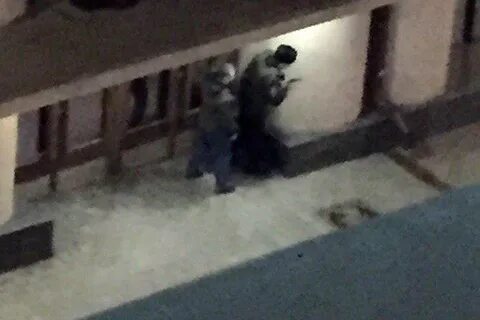 В москве расстреливают людей видео