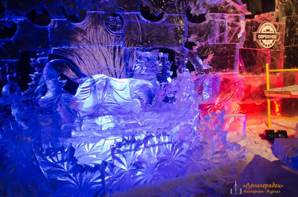 Ледяные фигурки роботов маленькие. Песню ледяная сказка. Песню ледяная сказка. Песню ледяная сказка. Песня каменная леди ледяная сказка.