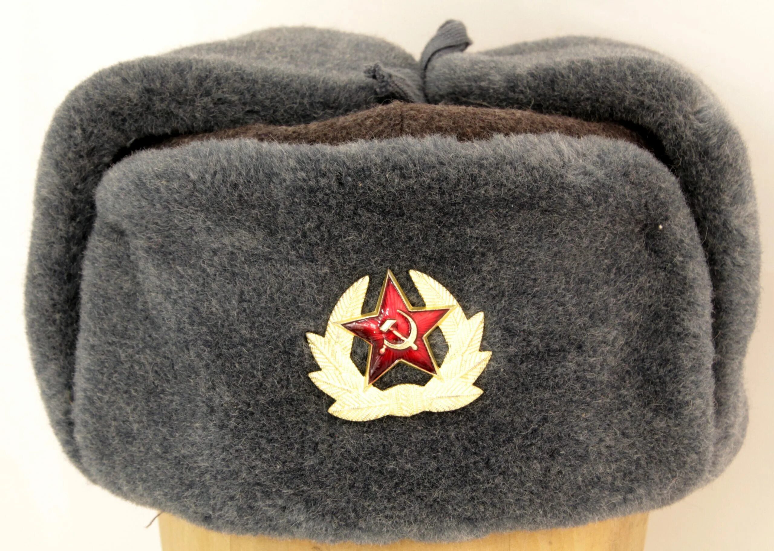 Шапка ушанка картинки. Russian Ushanka. Soviet Ushanka. Ушанка СССР. РОА ушанка.