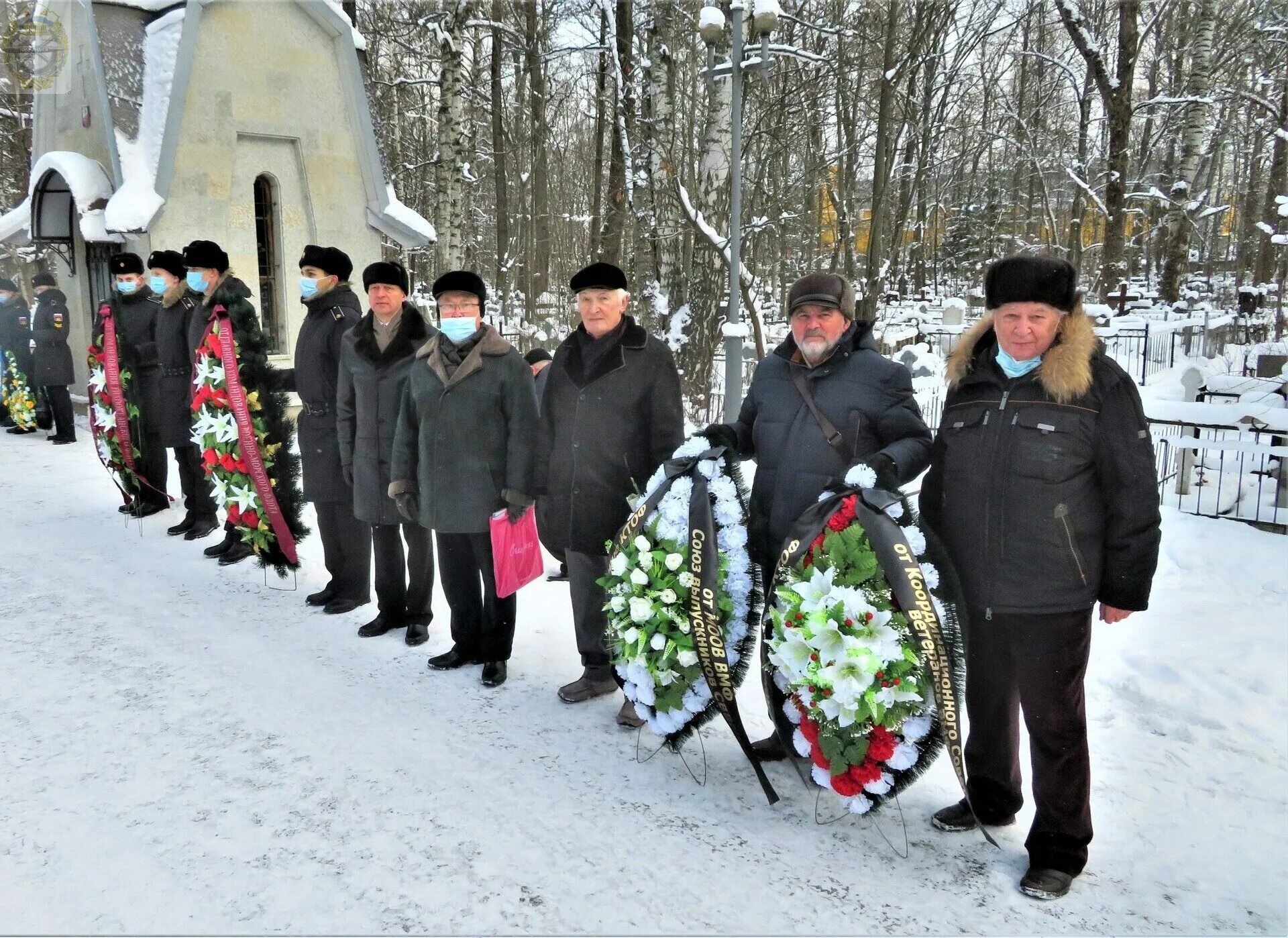 2015 год смерти. Серафимовское кладбище монумент морякам тихоокеанцам 2019. Кладбище. Возложение венков на Серафимовском кладбище 9 мая 2023.