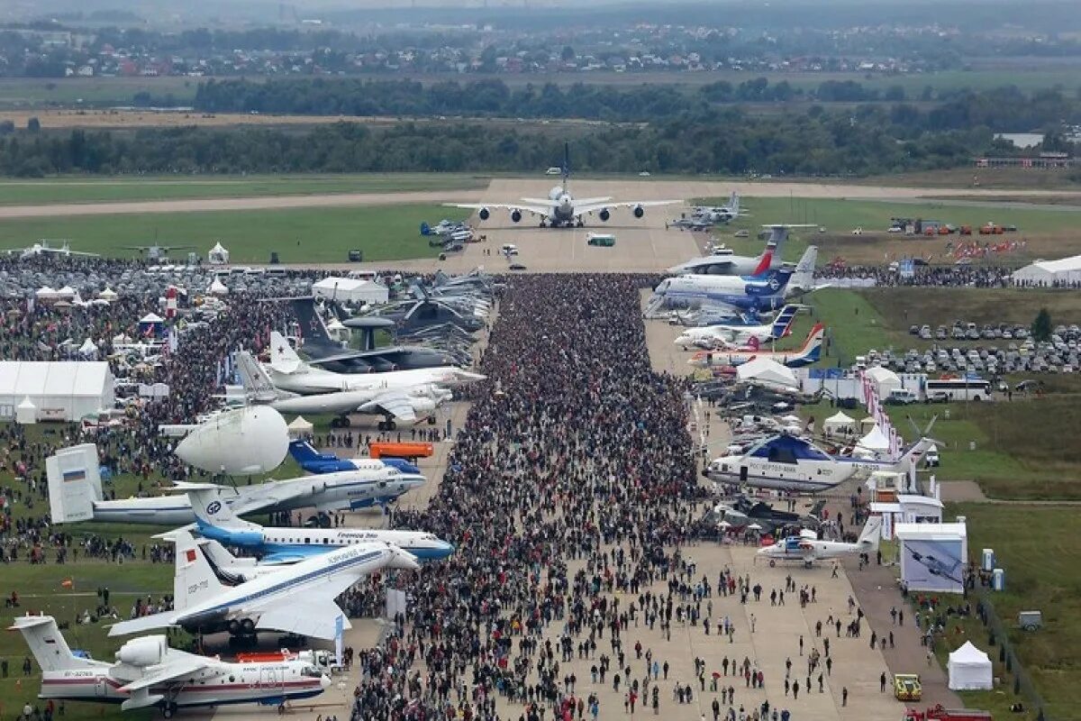 Авиасалон макс в жуковском 2022. Макс 2022 год. Миг 35 макс 2019. Макс шоу в жуковском. Макс 2022 год.