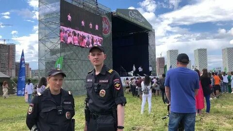 Общественный порядок поддерживает