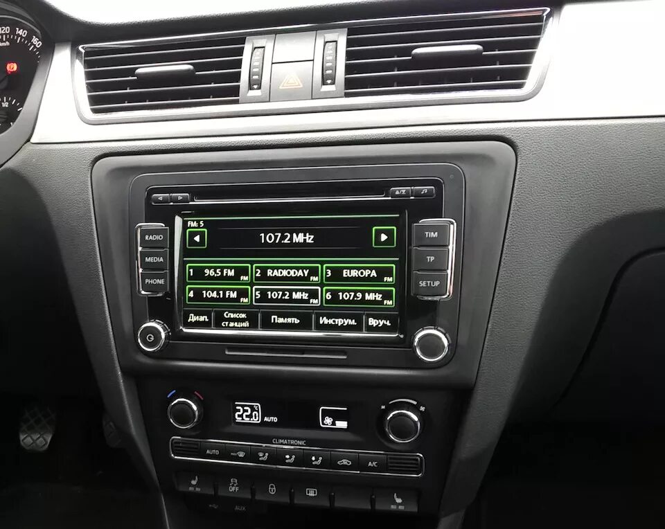 Русификация авто из сша. Bolero skoda octavia a5 fl. Бортовой компьютер гольф 6. Шкода кодиак дисплей. Шкода суперб 2012 максимальная скорость.