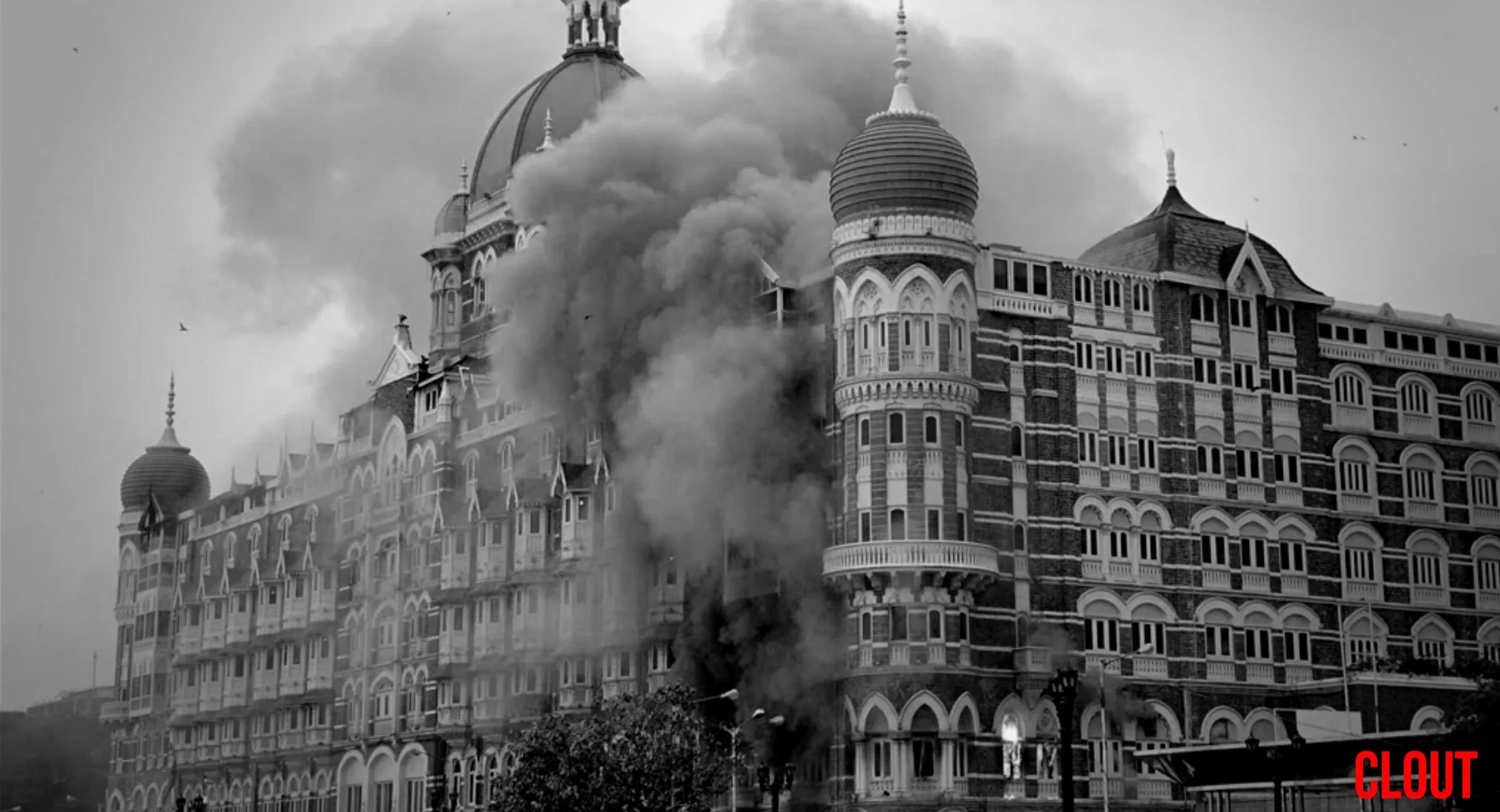 Нападение на мумбаи. Теракт в Индии 2008 отель Тадж Махал. Отель Тадж Махал теракт. Отель Мумбаи теракт 2008.