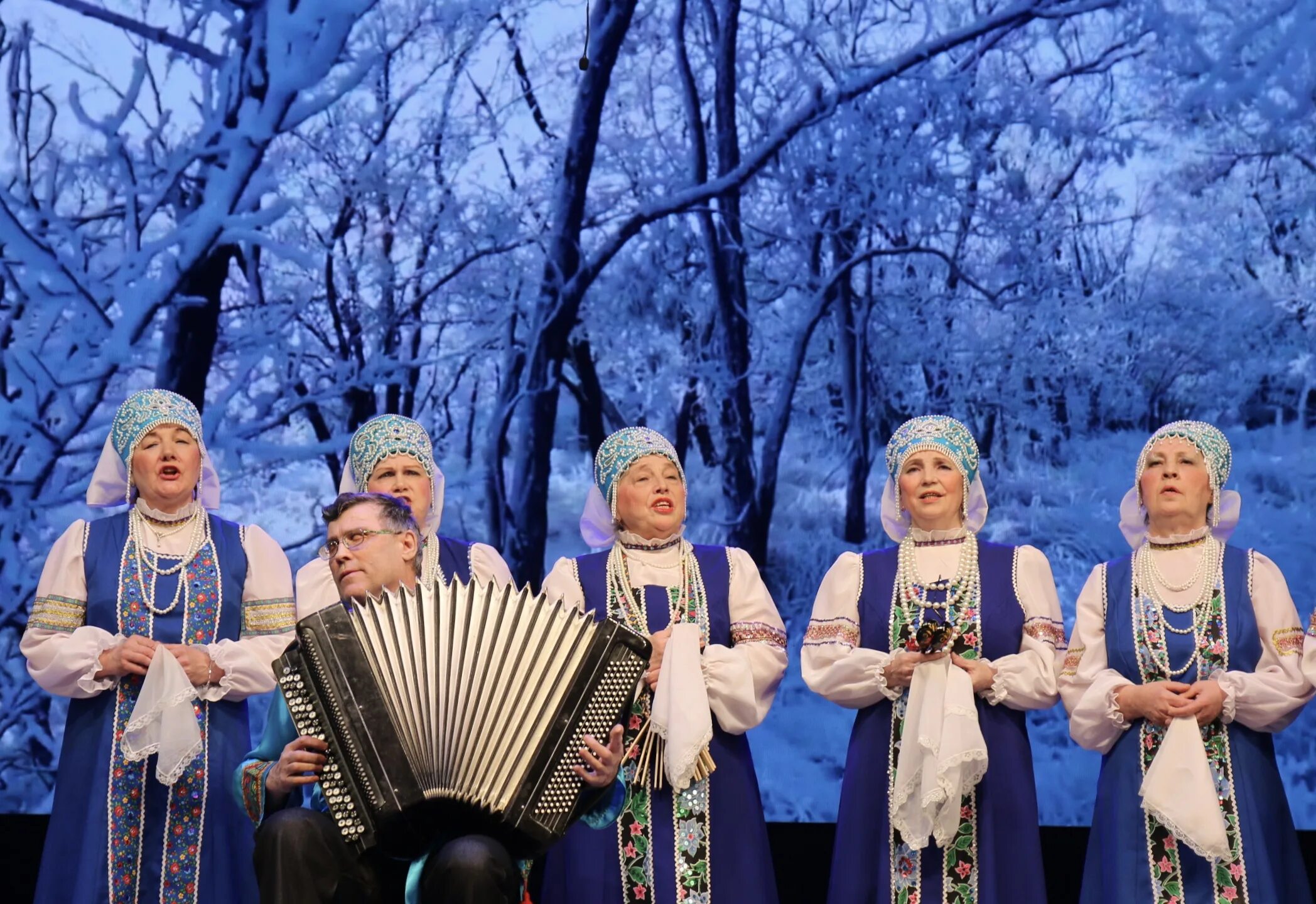 Текст народного хора. Народный хор. Отчетный концерт народного хора. Отчетный концерт народного хора ветеранов. Хор Чайковского.