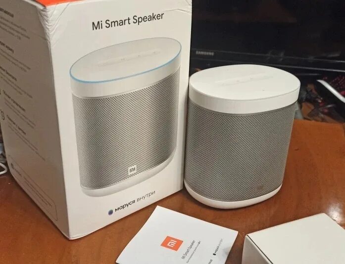 Смарт спикер. Колонка mi Smart Speaker. Колонка Сяоми с Марусей. Умная колонка Xiaomi mi Smart Speaker.