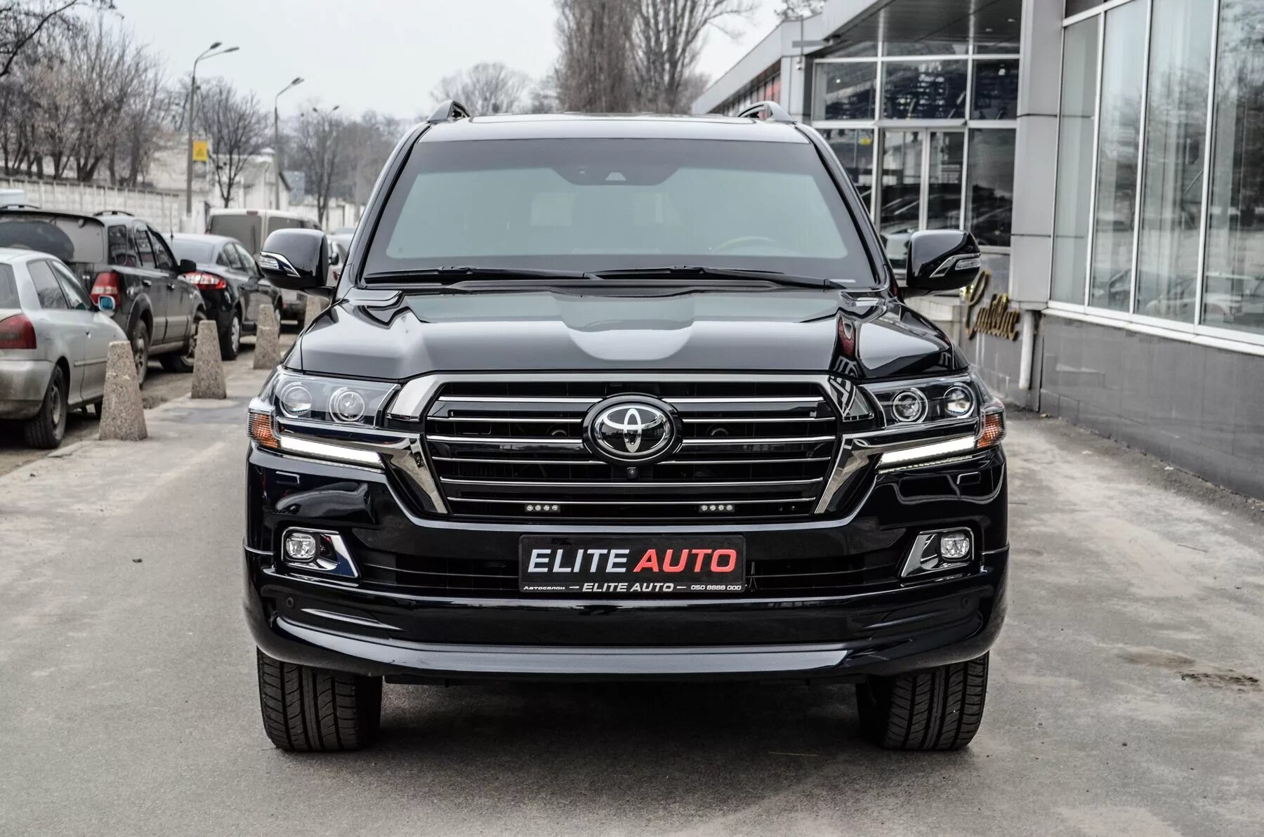 бронированная тойота ленд крузер 300. Toyota land cruiser 200 armoured. бронированный крузер 200. Toyota land cruiser 200 бронированный. Toyota land cruiser 200 special edition.