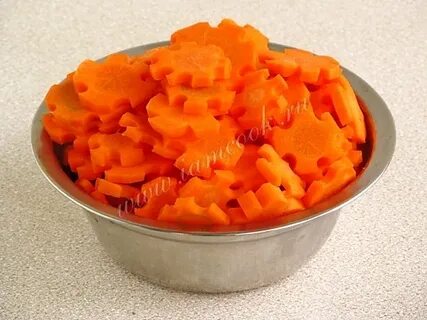 Для маринада морковь нарезают
