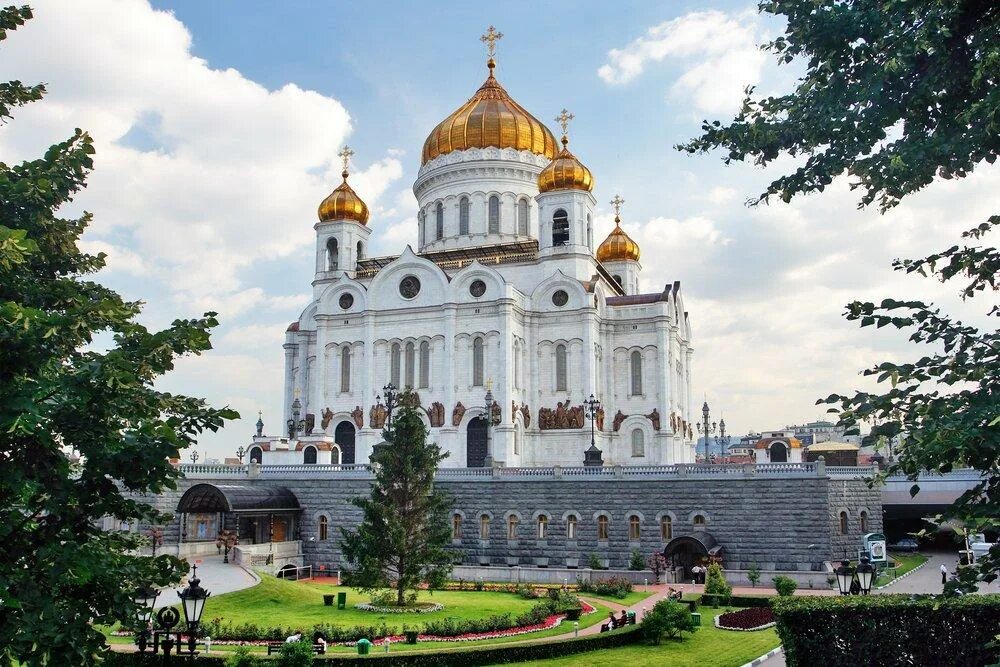 Храм христа спасителя дата. Храм христа спасителя. собор москва храм христа спасителя. храм мкриста спасителоя. кафедральный соборный храм христа спасителя в москве.