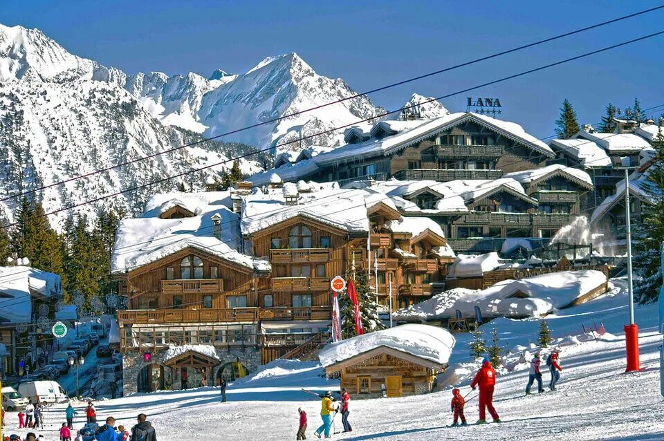 Страна известный курорт. Куршевель Альпы Франция. Альпы Франция горнолыжный курорт Куршевель. Швейцария Куршевель. Альпы Куршевель.
