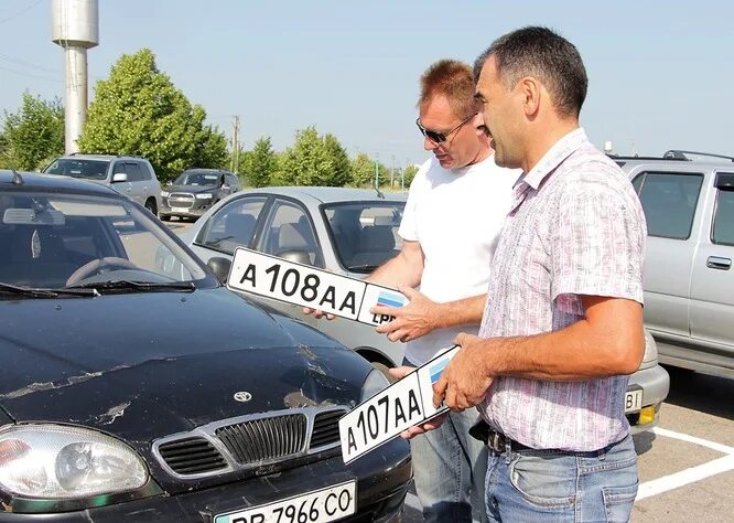 Номер луганской республики. Автомобильные номера Луганской народной. Автономера ЛНР. Номера ЛНР фото. Автомобильный номер ЛНР фото.