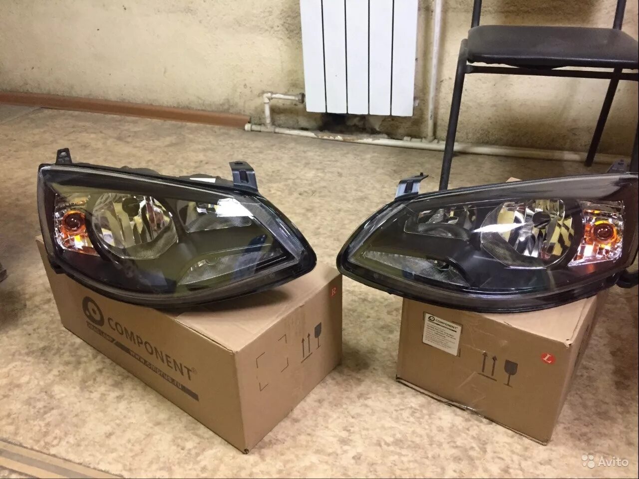 Лада калина 2 спорт 118л. Фары калина 2. Линзованные фары лада калина 1. Фара лада калина 2 вид сзади. Фары калина 2.