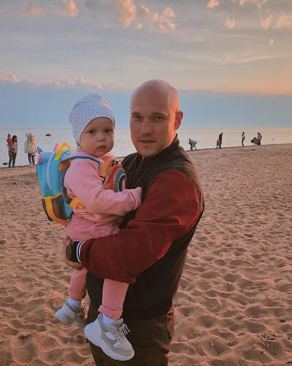 вован из пацанов жена