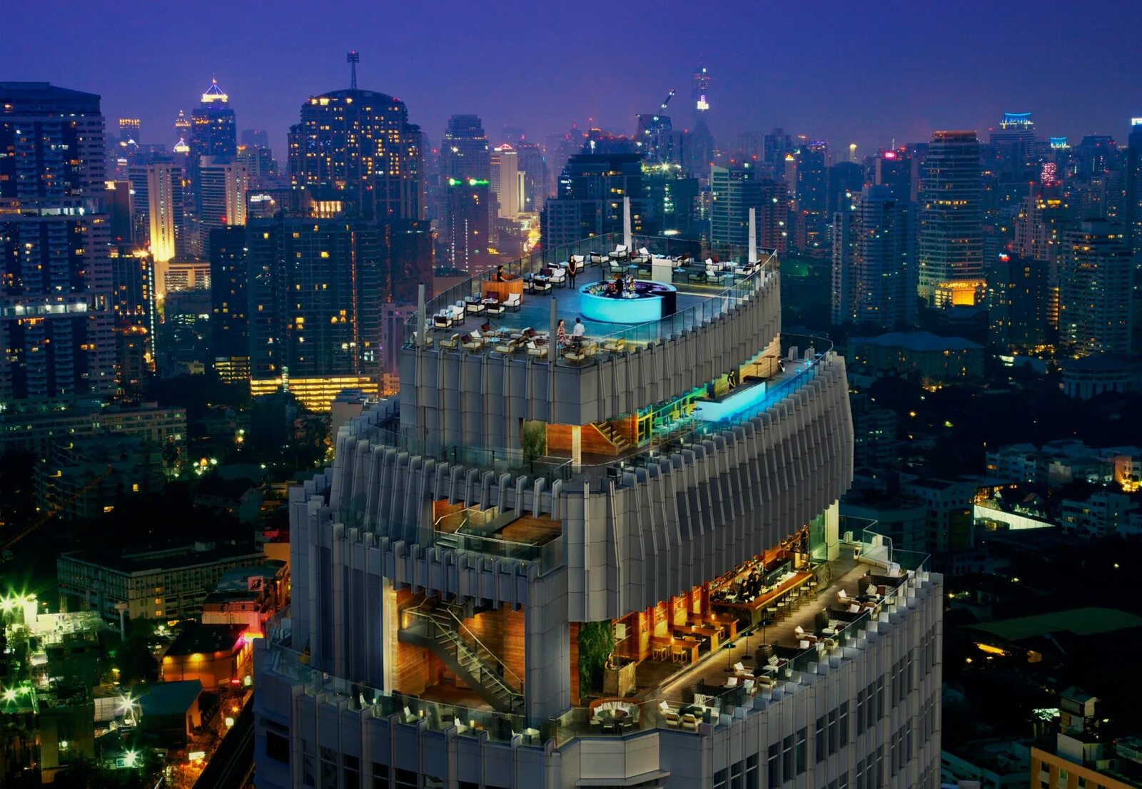 Топ бангкок. Марриотт Бангкок. Отель Марриотт Бангкок. Bangkok Marriott Hotel Sukhumvit. Марриотт Бангкок Руфтоп.
