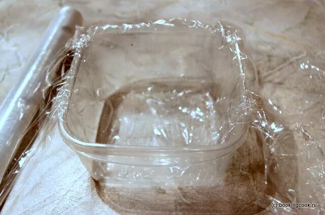 Суп в морозильнике. Холодильник для солений. Можно ли ставить стеклянную банку в морозилку. Можно ли замораживать стеклянные банки. Красная икра в морозилке.