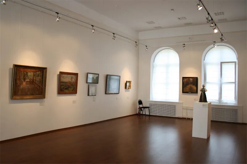 фонд художественного музея. фонд художественного музея. художественный музей самара. фонд художественного музея. выставочный зал интерьер.