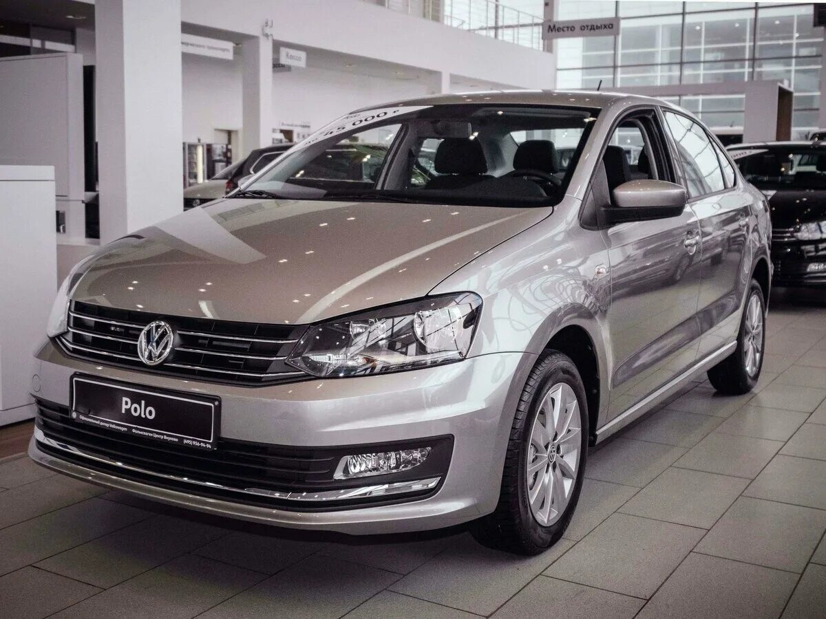 Фольксваген поло 2019 серый. Volkswagen Polo 5 Рестайлинг. VW Polo 5 Рестайлинг. Polo Highline. Купить поло в москве и московской области