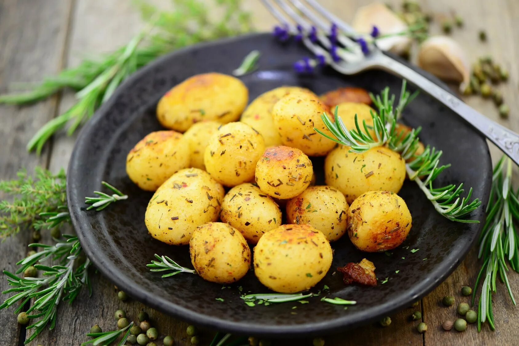 Сколько делать картошку. Диетическая картошка. Разнообразные блюда из картофеля. Клавиатура из картошки. Блюда из картошки картинки для детей.