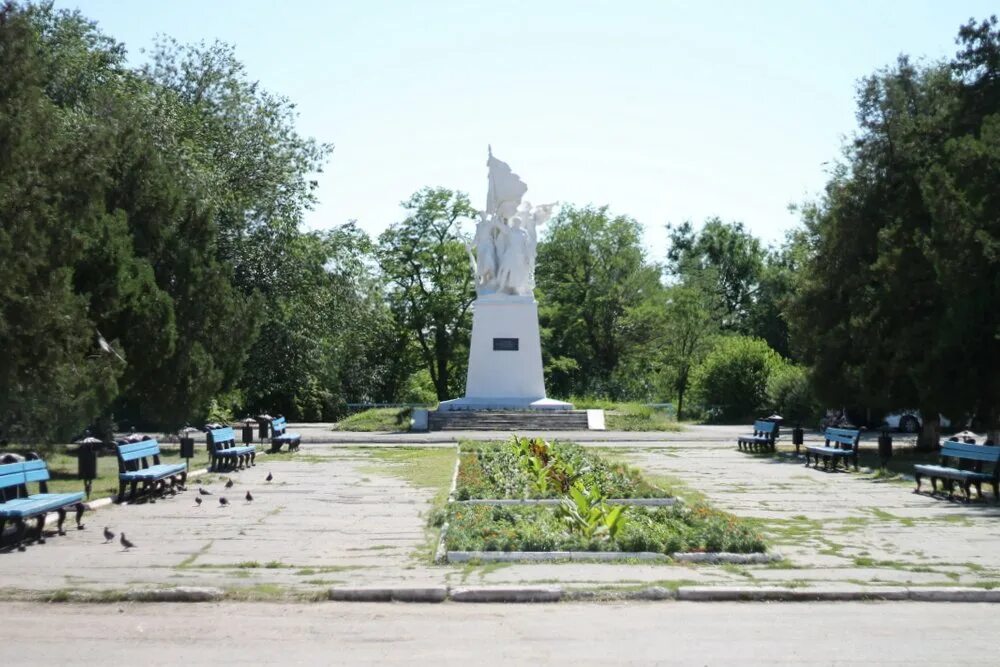 Аллея героев цимлянск. Ротонда приморского парка цимлянск. Ротонда цимлянск. Цимлянск р. Цимлянск ростовская область.
