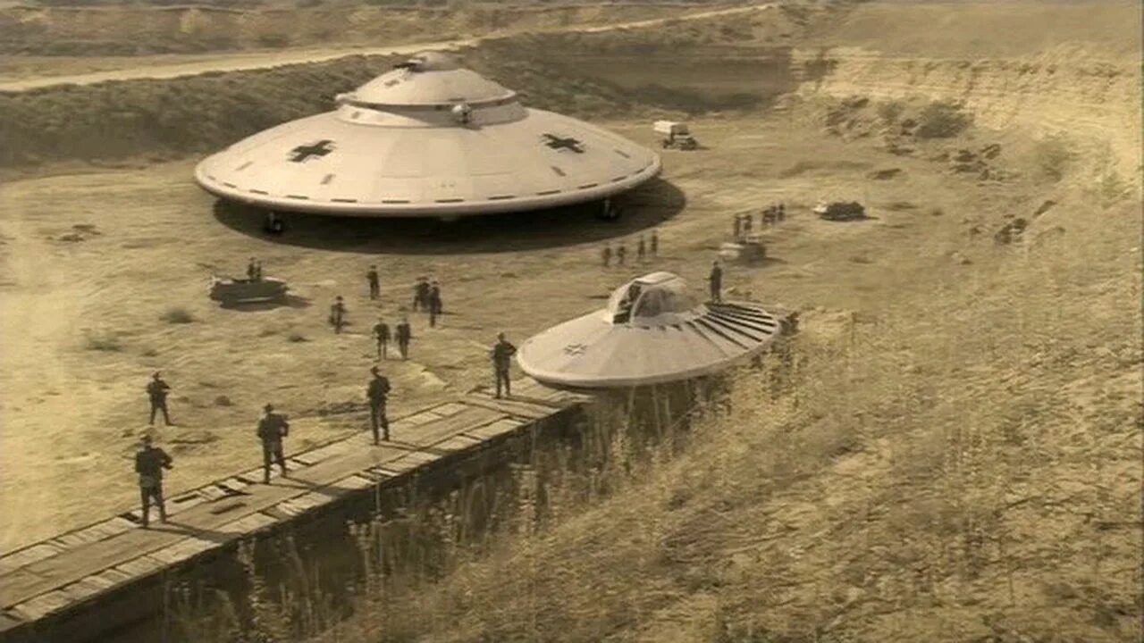 Приземление нло. Нло видео 2021. Летающая тарелка в румынии. Летающая тарелка в румынии. Хаунебу 2.