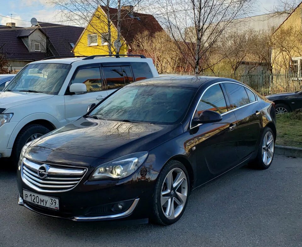 Opel insignia 1.8. Opel Insignia 1. Опель Инсигния турбо. Опель Инсигния 1.6 турбо. Опель Инсигния 2014 2.0 турбо.