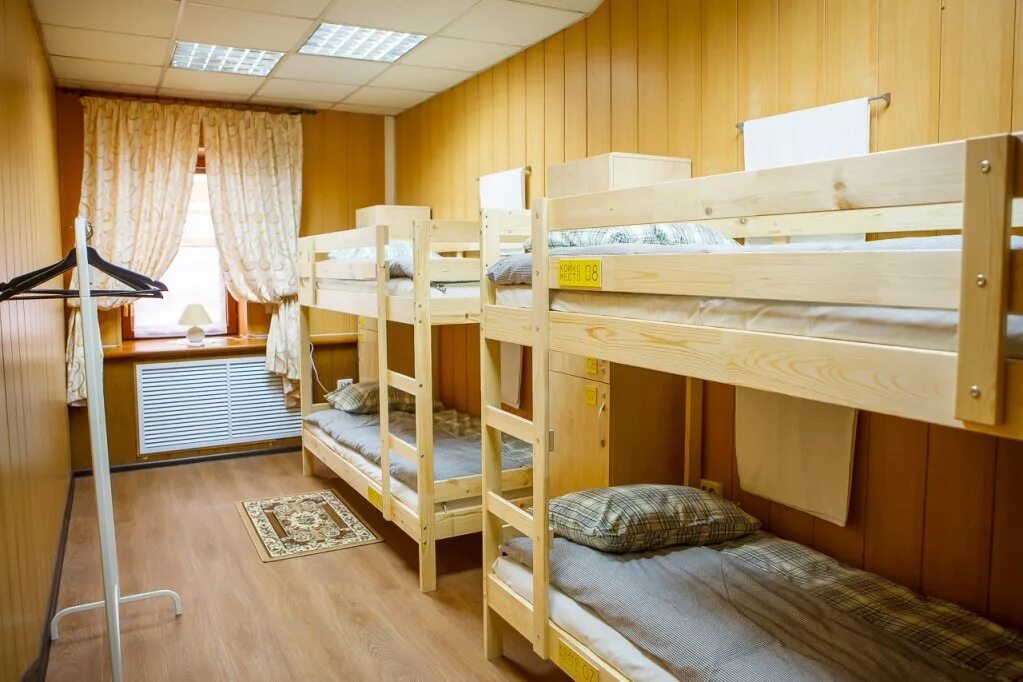 Гостиница койко место тюмень. Койко место тюмень. Тюмень хостелы. Хостел тюмень. Находка хостел встреча.