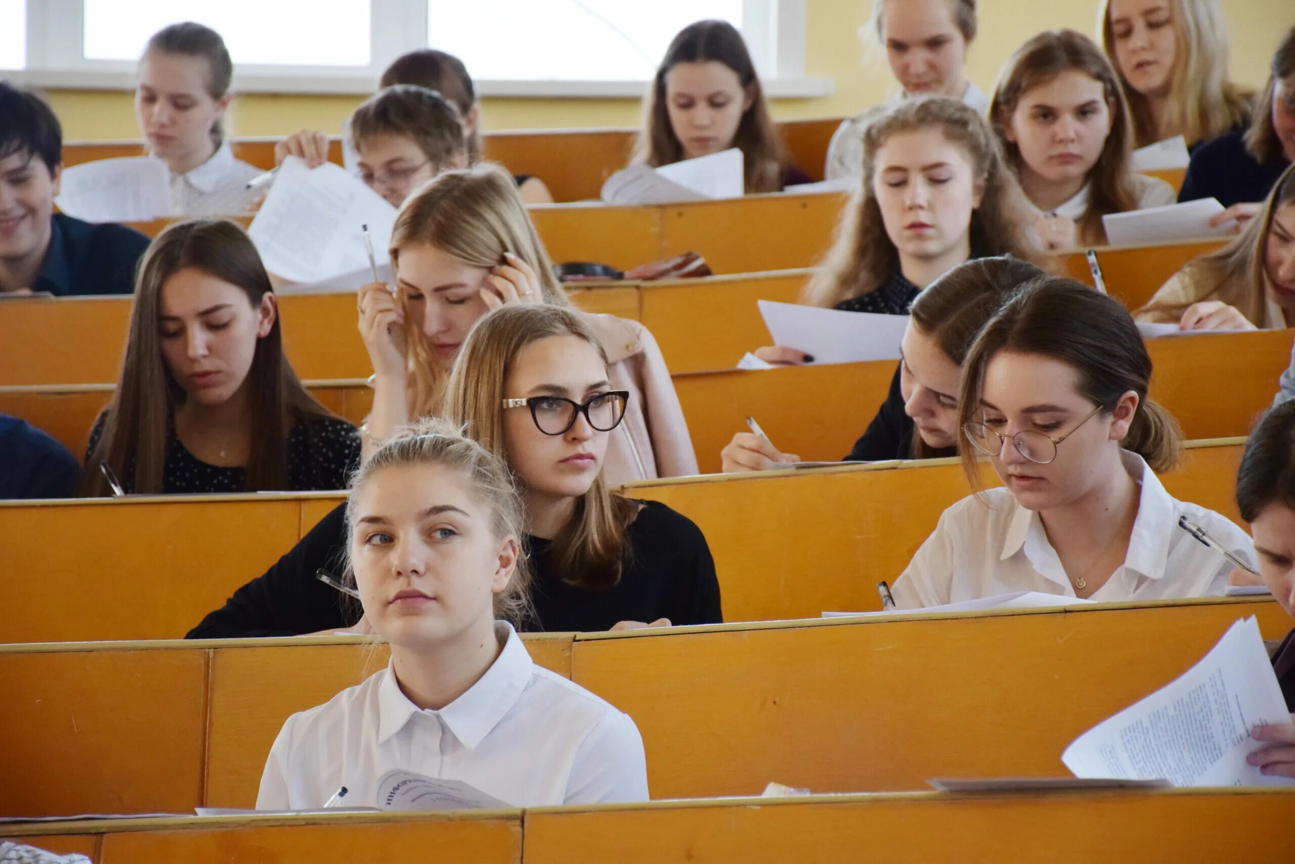 Студенты очной формы обучения. Вгу вологда. российские вузы. студенты вологодского университета. вузы вологодчины.