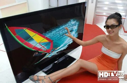 Восстановленные телевизоры lg. Телевизор LG плазма 3d. Три д телевизоры. Телевизор с 3d очками. Телевизор LG С очками 3д.