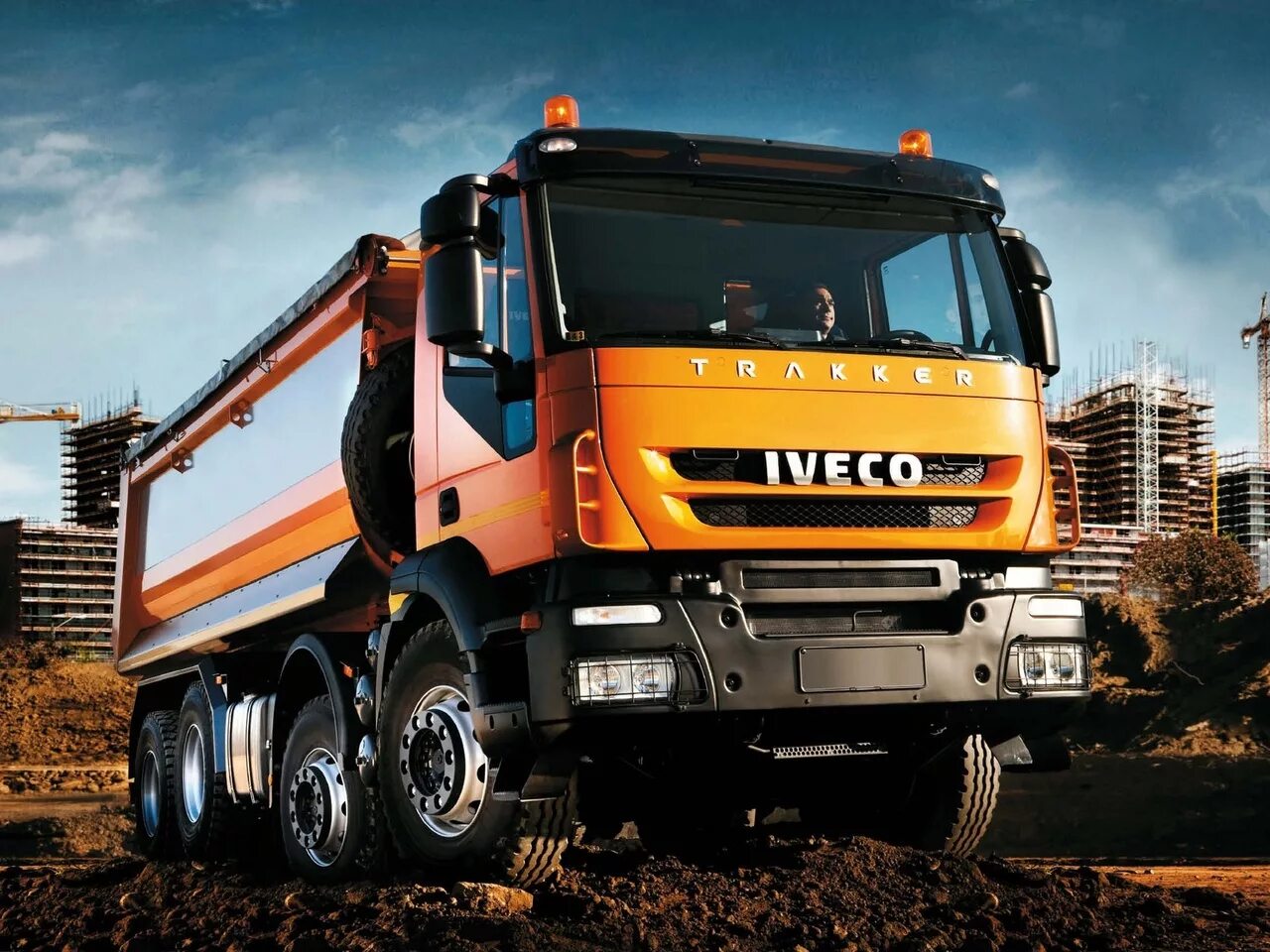 Ивеко дейли 6 поколение. Грузовая ивеко траккер. Iveco. Iveco stralis 480. Ивеко дейли.