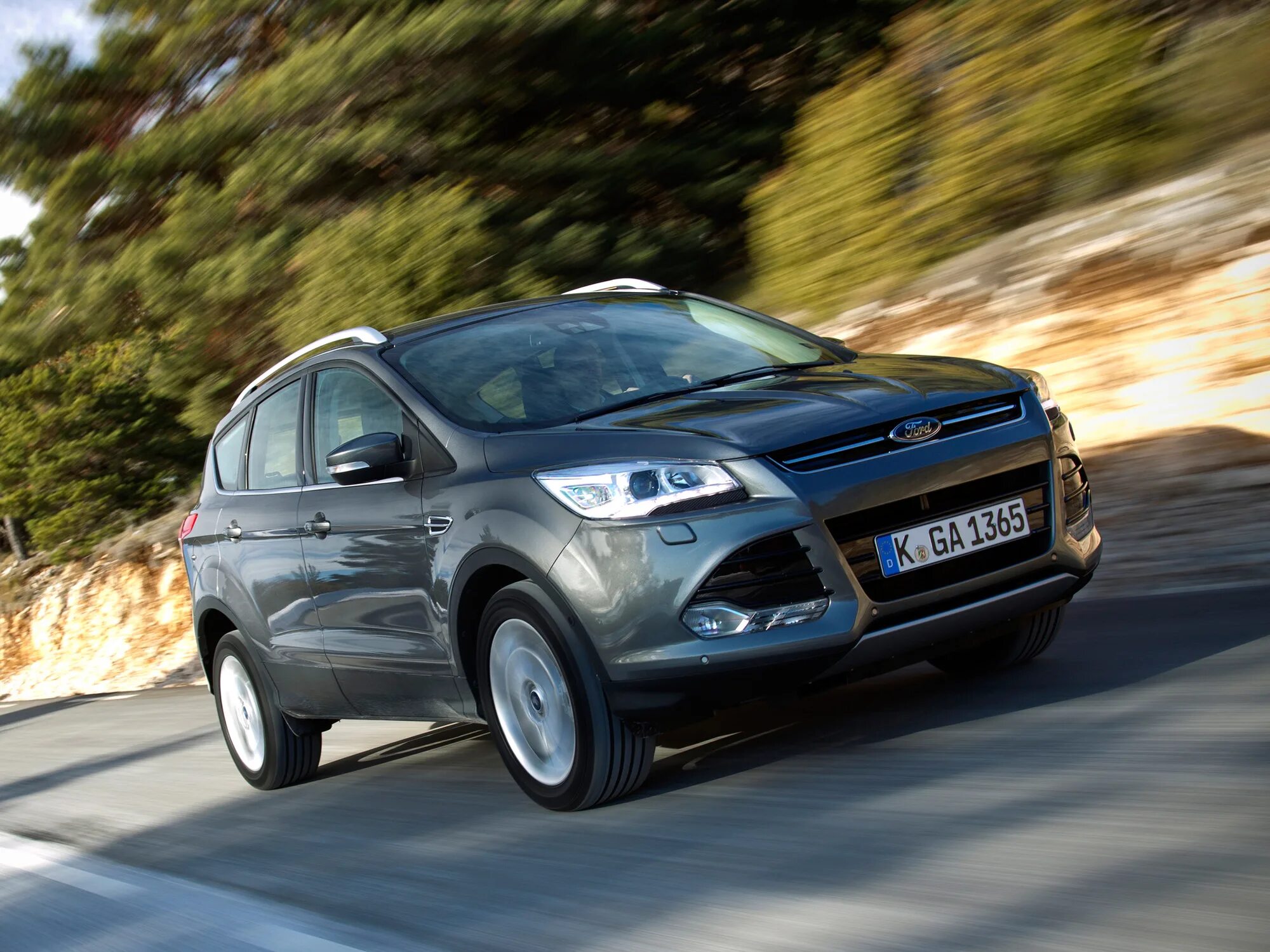 Форд куга 1 бензин. Форд Куга. Ford Kuga 2013. Форд Куга 2 2013 1.6. Форд Куга 2 2013.