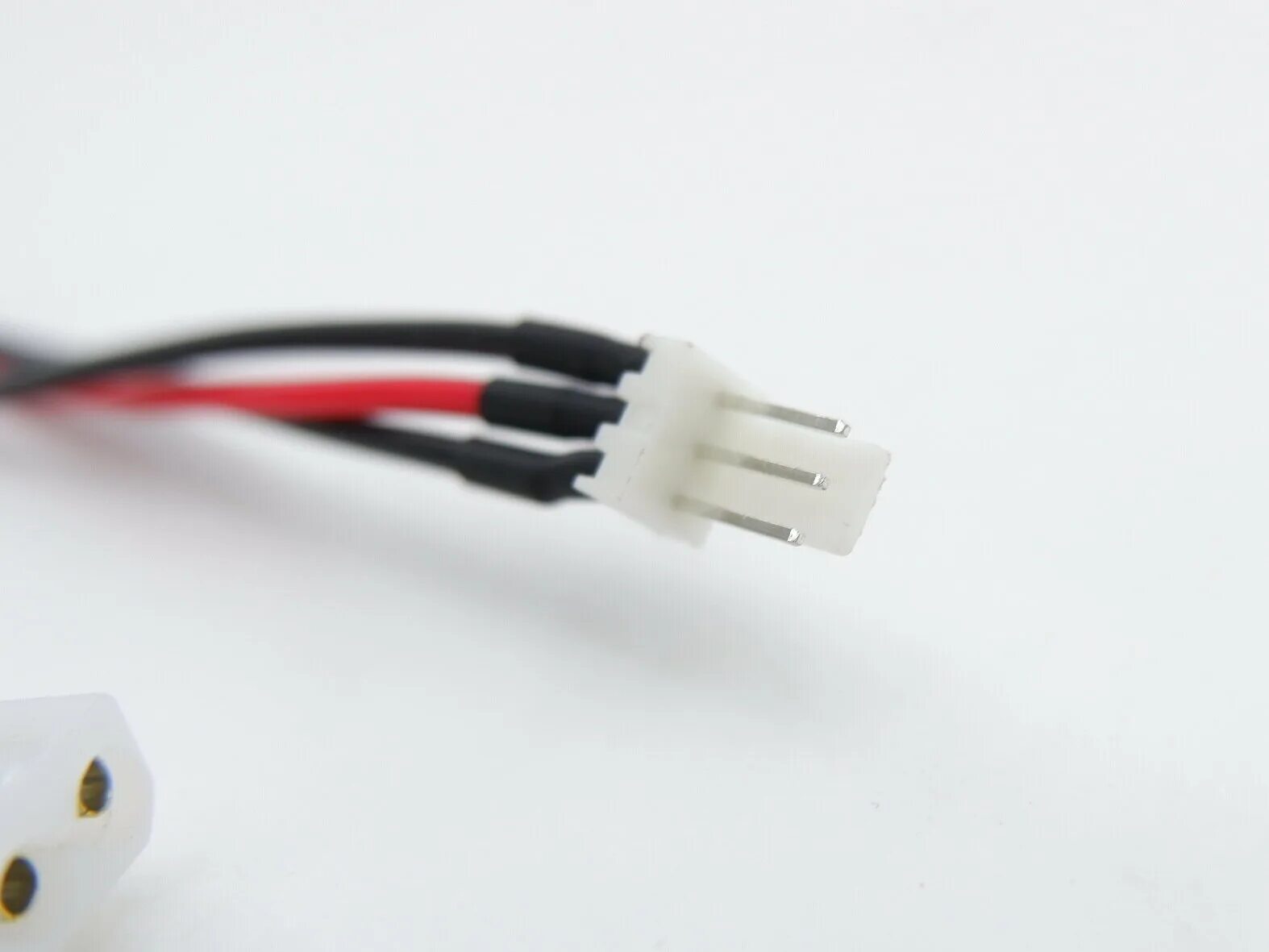 Molex 3 Pin. 3pin Molex кулер. Гнездо Molex 3-Pin. 3 Pin Molex вентилятор. Молекс кулер