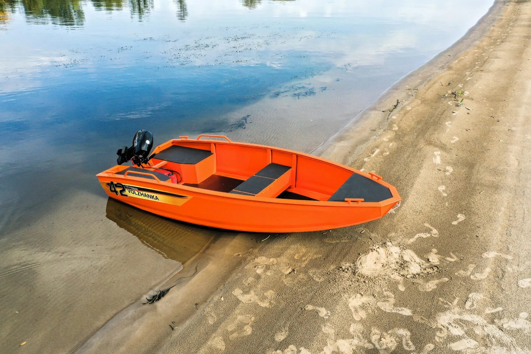 Волжанка 42 scout. Лодка волжанка 42. Volzhanka 42 scout. Лодки 42. Лодка волжанка 420.