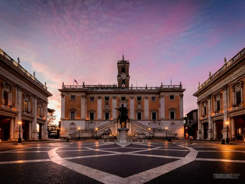 Piazza del campidoglio рим. Ансамбль площади капитолия микеланджело. Гора куштау башкортостан. Капитолийский музей площадь капитолия микеланджело. Площадь холма.