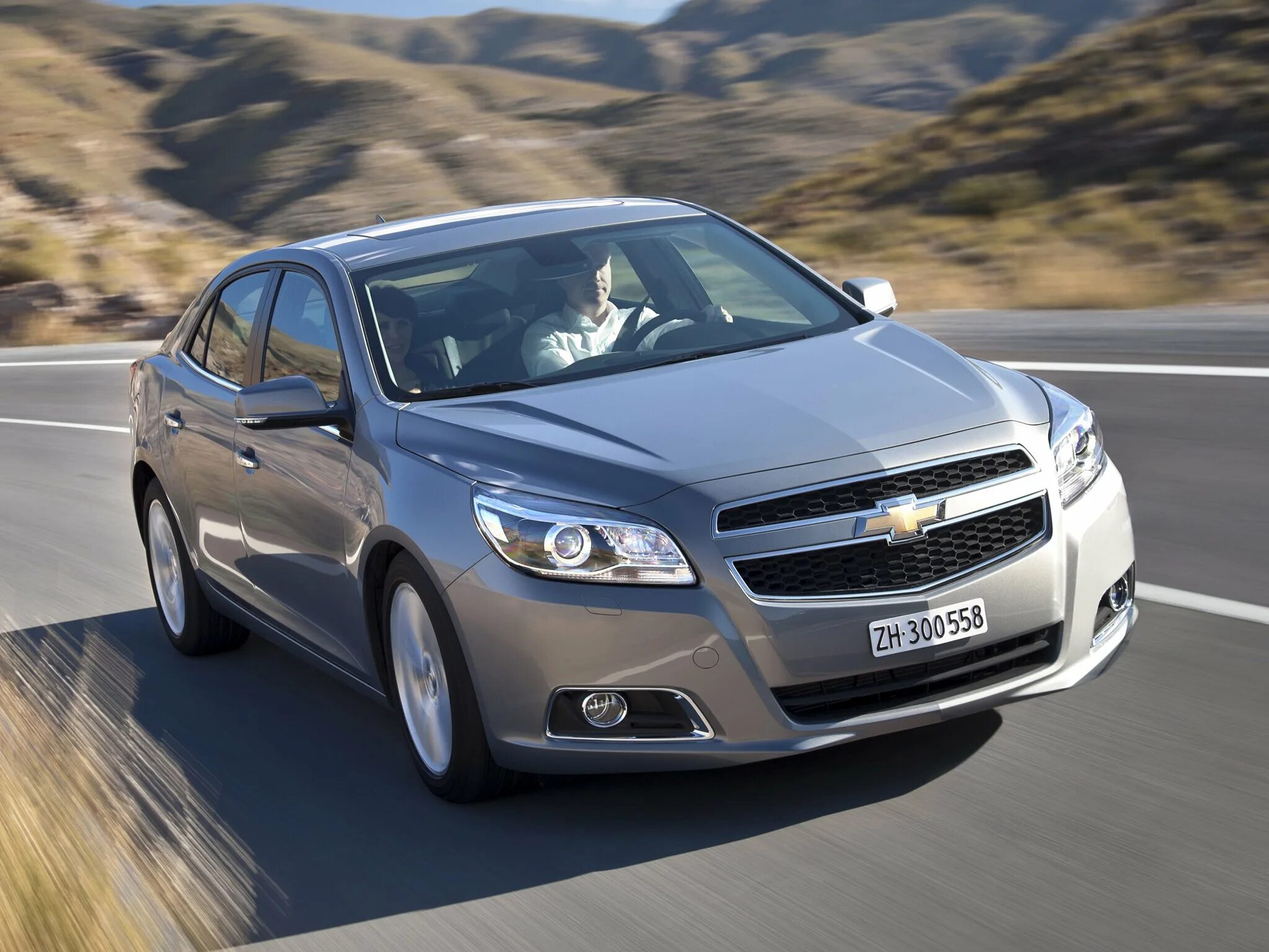 Кто выпускает автомобиль. Chevrolet Malibu 2012. Chevrolet Malibu 2012 2.4. Chevrolet Malibu Модельный ряд. Шевроле Малибу седан.