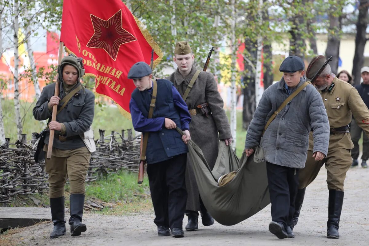 Погода село партизаны. Партизанская деревня в парке Патриот Благовещенск. Реконструкция Партизан. Реконструкция Великой Отечественной войны.