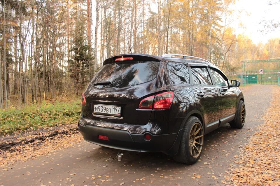 J11 тюнинг. Nissan Qashqai 2011 Tuning. Тюнинг Ниссан Кашкай j10. Nissan Qashqai j10 черный. Тюнингованный Nissan Qashqai 2008.