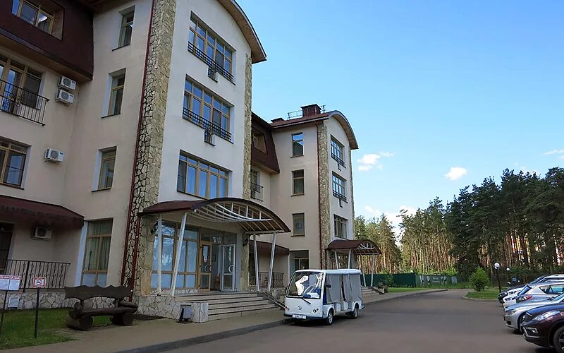 Коверши ногинск. Загородный отель яхонты ногинск. Озеро коверши ногинск. Луковое озеро ногинск. Яхонты отель корпус коверши.