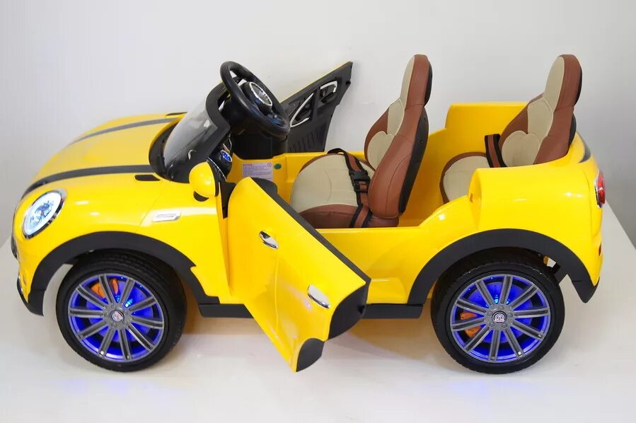 RIVERTOYS автомобиль Maserati a222aa. Электромобиль Ривертойс 011100. Веломобиль RIVERTOYS c222cc. Четырёхместный детский электромобиль m 4794.