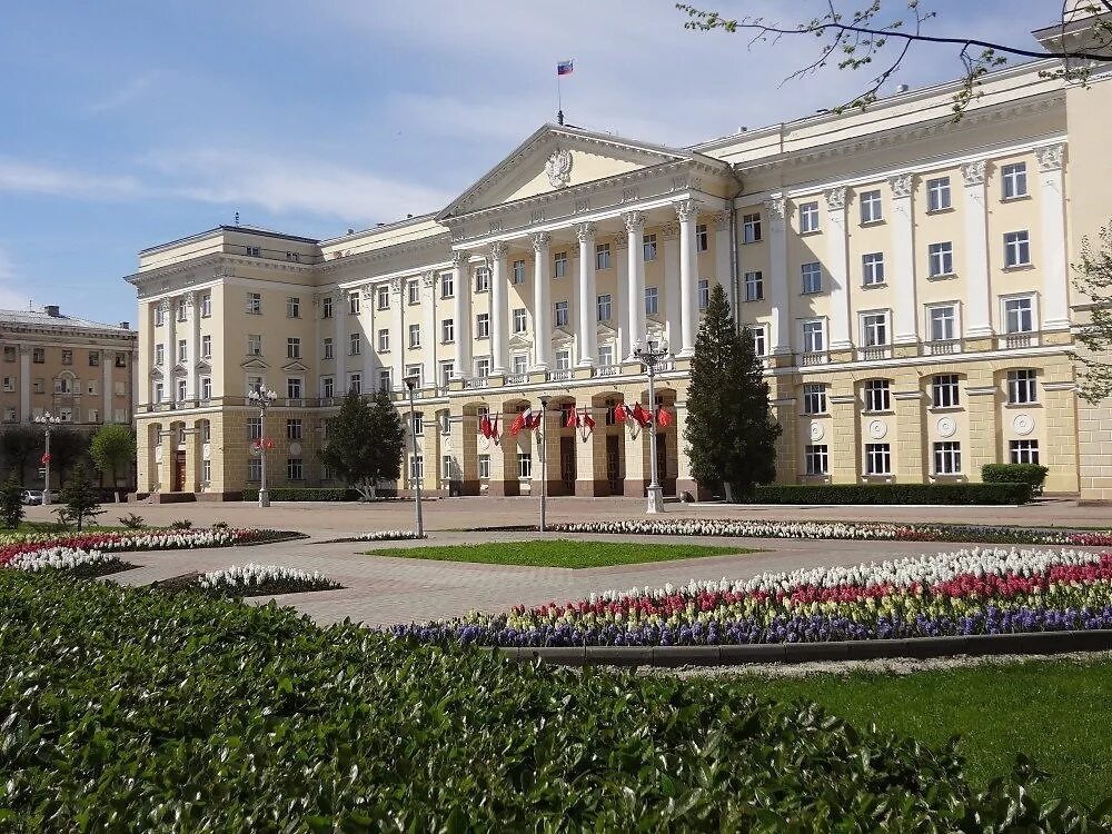 Здание администрации Смоленской области. Дом советов Смоленск. Смоленск дом правительства. Здание администрации Смоленска. Сайт админ смоленска