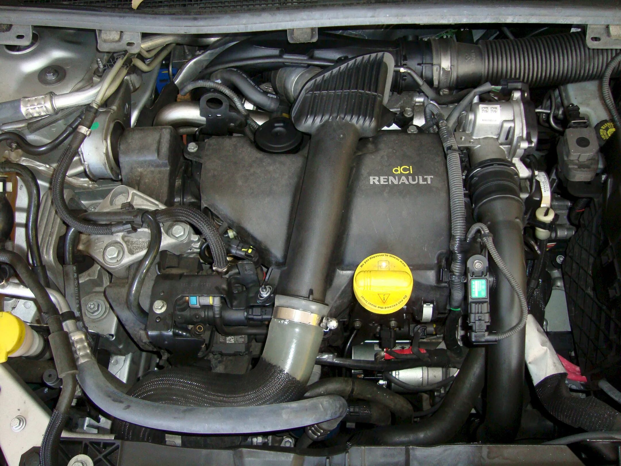 Renault scenic двигатели. Двигатель Рено Меган 1.5 дизель к9к. Двигатель Рено дизель 1.5. Рено Сценик 2 дизель 1.5. Рено Сценик дизель 1.5.