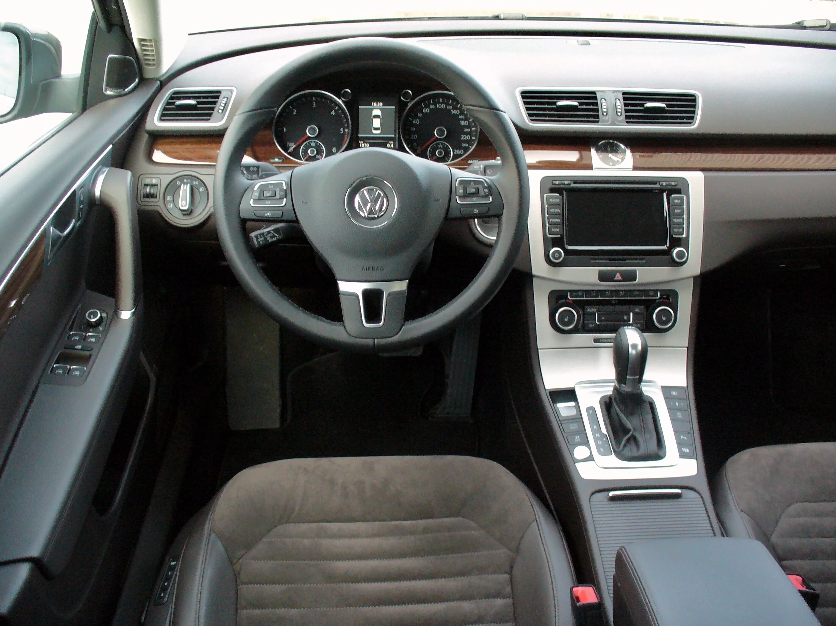 Фольксваген Пассат b7 салон. VW Passat b7 Interior. Фольксваген Passat b7 салон. VW Passat b6 Interior.
